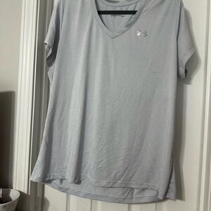 Under Armour Women's Light Gray V-Neck Tee